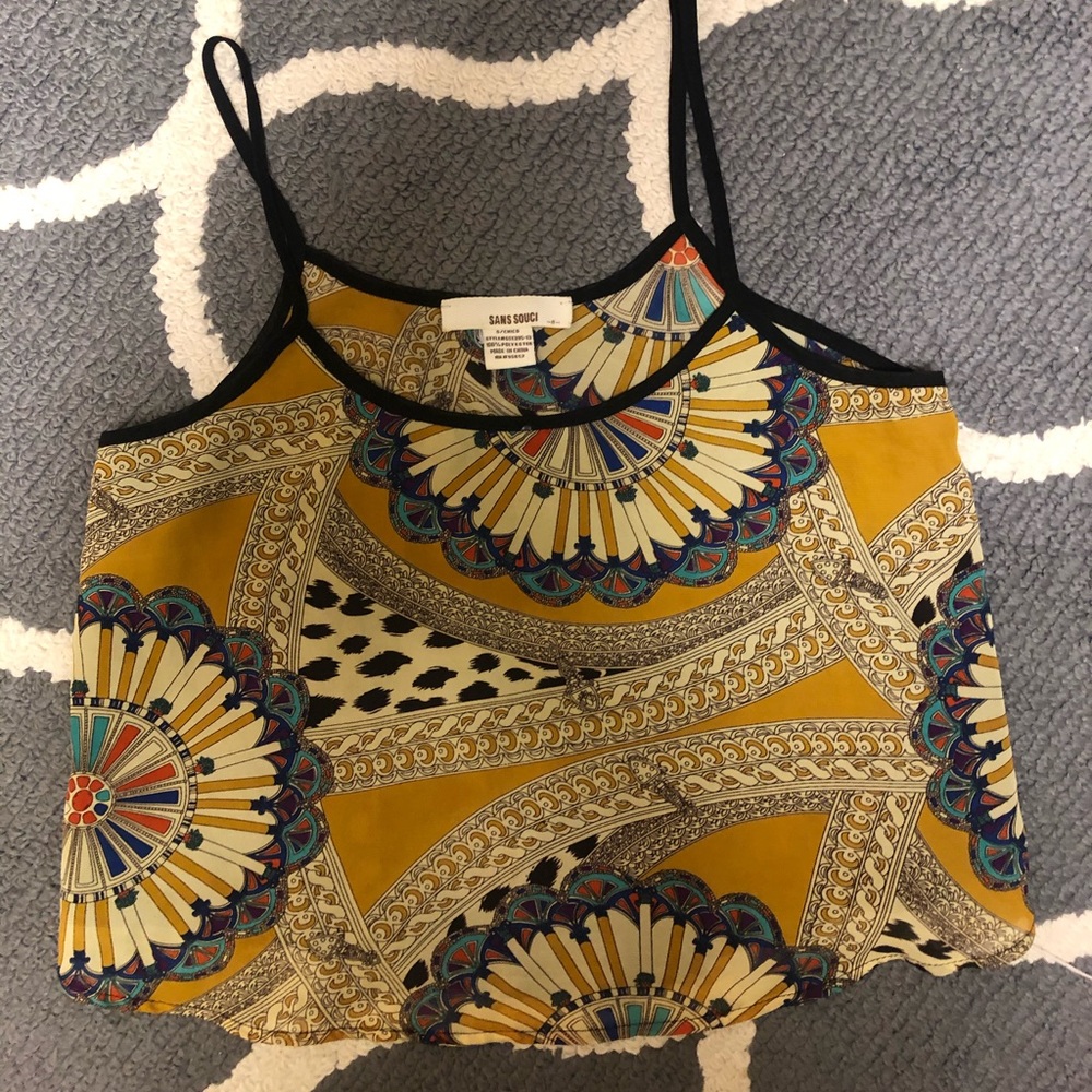 Breezy crop top with tropical print